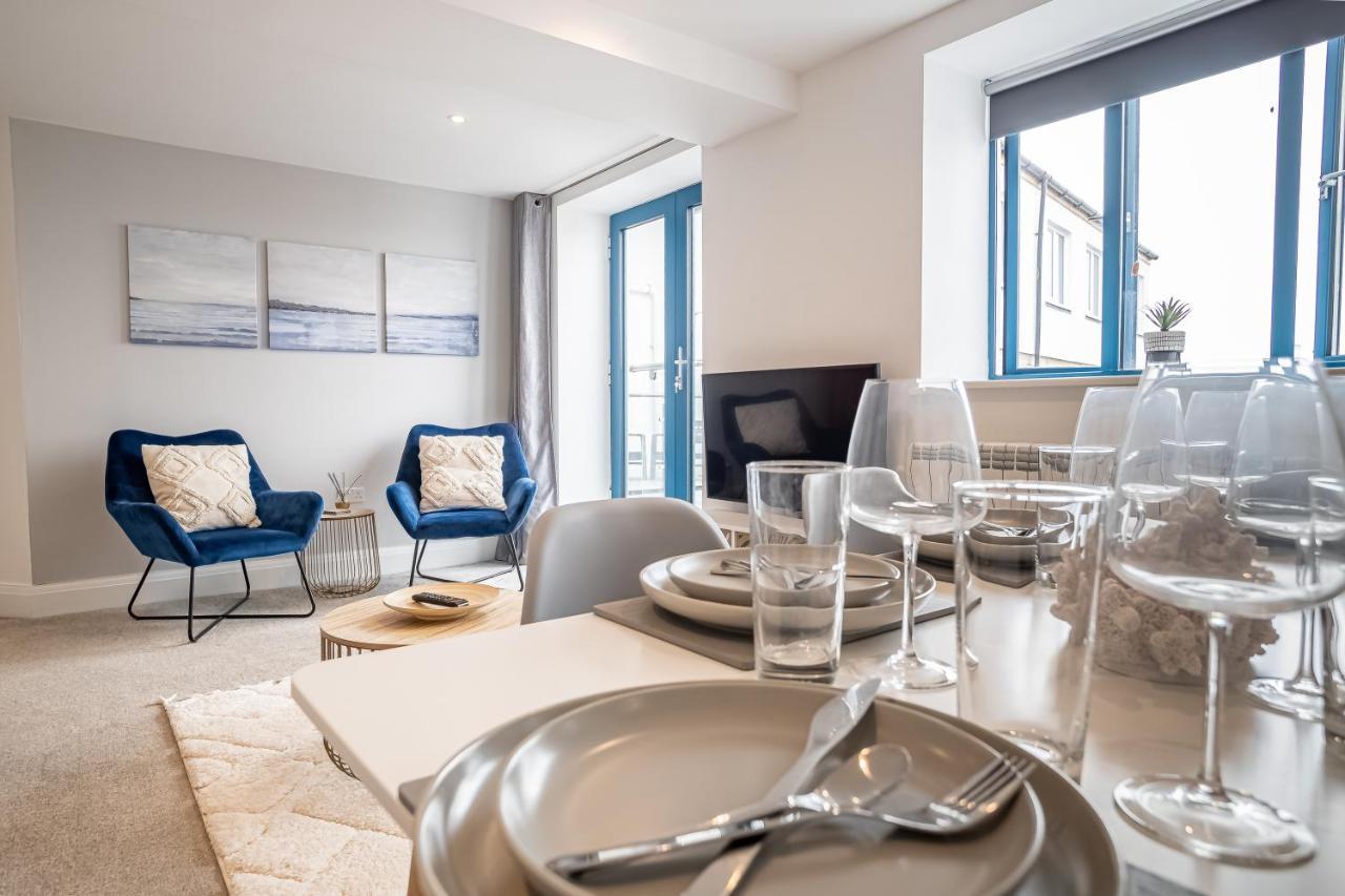 Elegant Fresh Spacious Two Bed Apartment - Juliet Balcony - Sea, Marina, Harbour Views, English Riviera Clock Tower Torquay Exterior foto